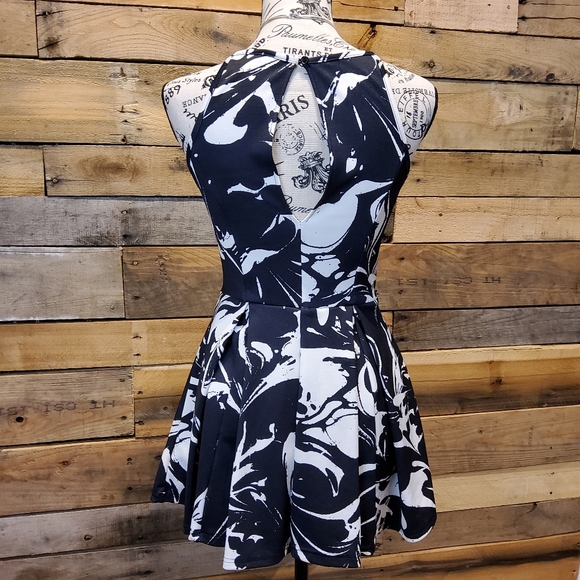 TopShop Patterned Romper - Picture 7 of 8